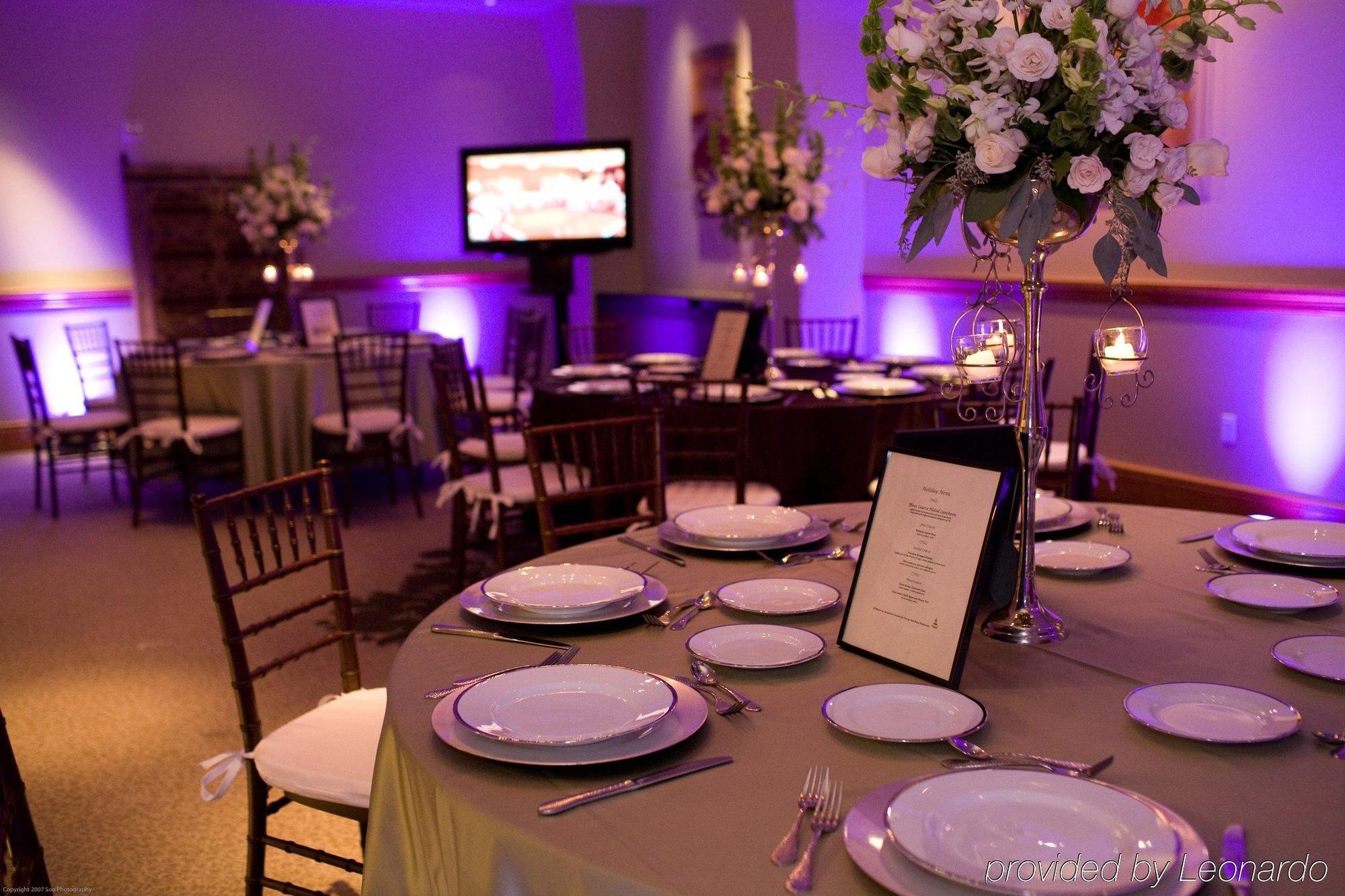 Juniper Hotel Cupertino, Curio Collection By Hilton מסעדה תמונה